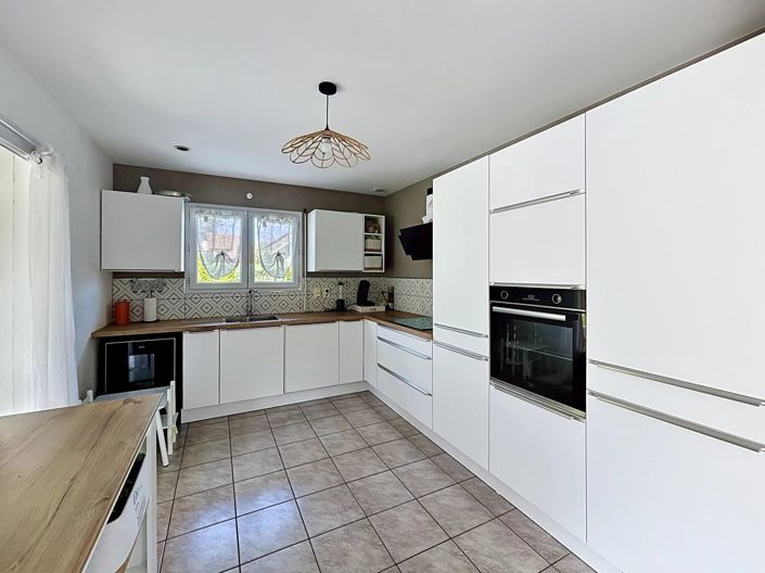 Image No.7-4 Bed House for sale