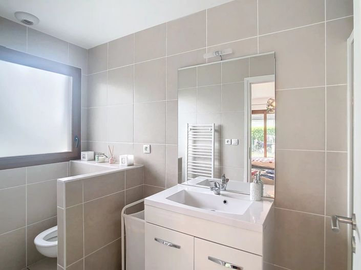 Image No.10-3 Bed Apartment for sale