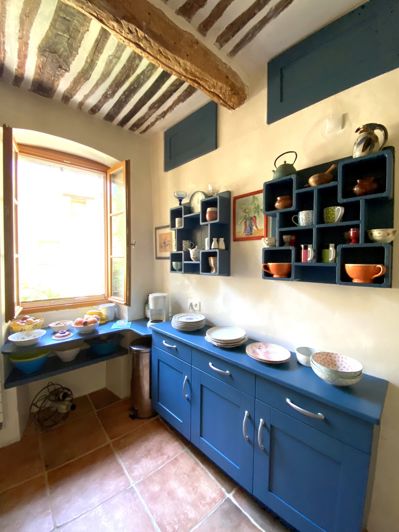 Image No.10-3 Bed House for sale
