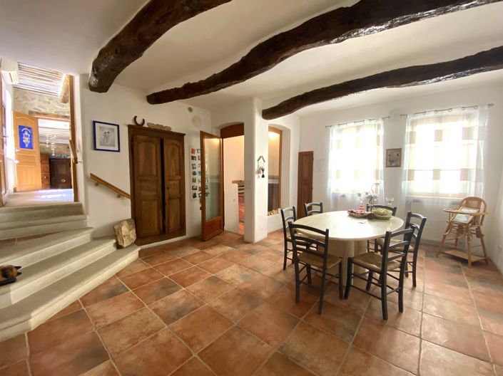 Image No.8-3 Bed House for sale