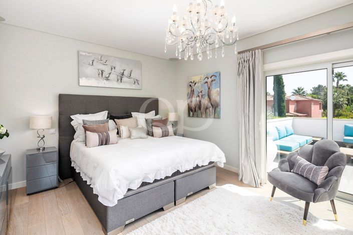 Image No.6-4 Bed House for sale