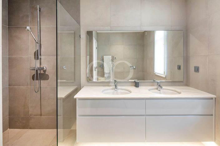 Image No.21-3 Bed House for sale