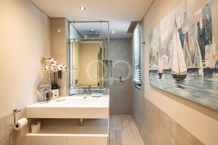 Image No.33-6 Bed House for sale