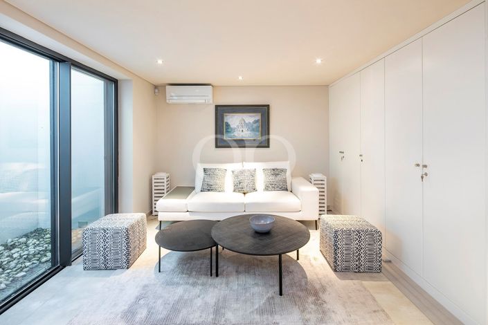 Image No.41-6 Bed House for sale