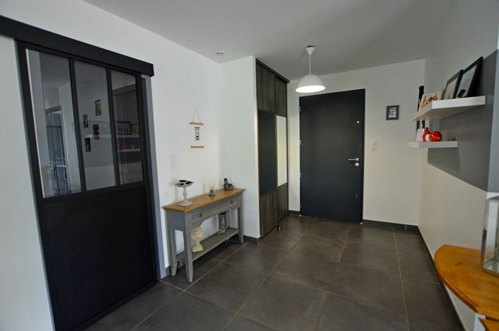 Image No.13-4 Bed House for sale