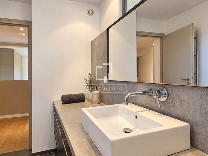 Image No.17-4 Bed House for sale