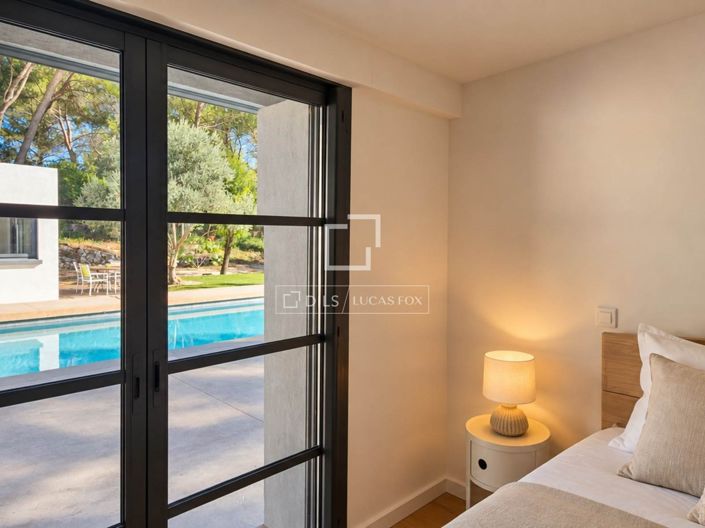 Image No.18-4 Bed House for sale