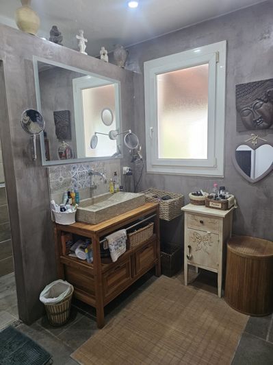 Image No.7-3 Bed House for sale