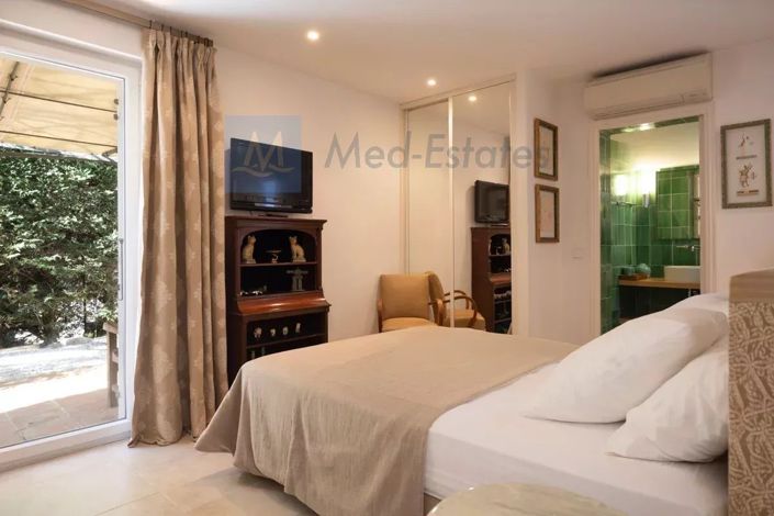 Image No.12-5 Bed House for sale