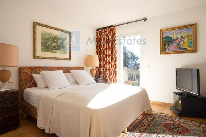 Image No.14-5 Bed House for sale