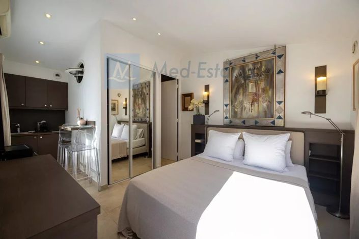Image No.18-5 Bed House for sale