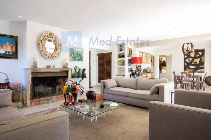 Image No.3-5 Bed House for sale