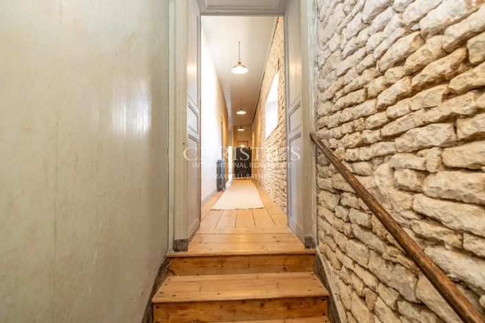 Image No.2-5 Bed House for sale