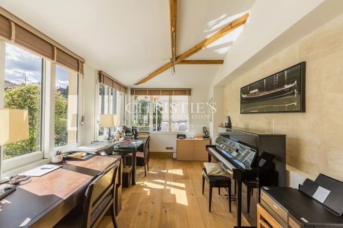 Image No.10-4 Bed House for sale