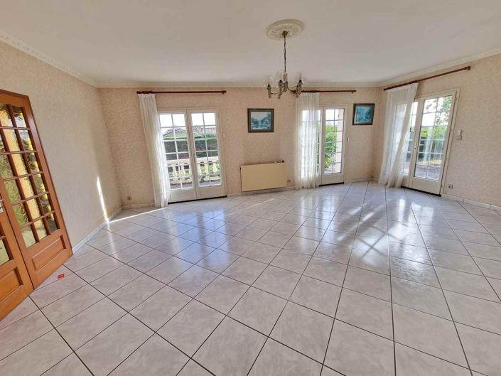 Image No.9-2 Bed House for sale