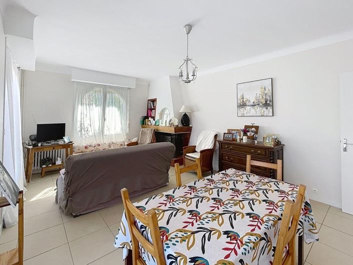 Image No.12-3 Bed House for sale