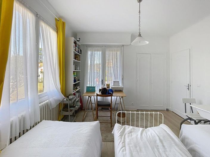 Image No.18-3 Bed House for sale