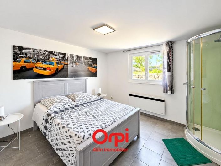 Image No.11-4 Bed House for sale