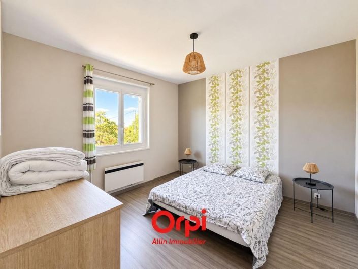 Image No.7-4 Bed House for sale