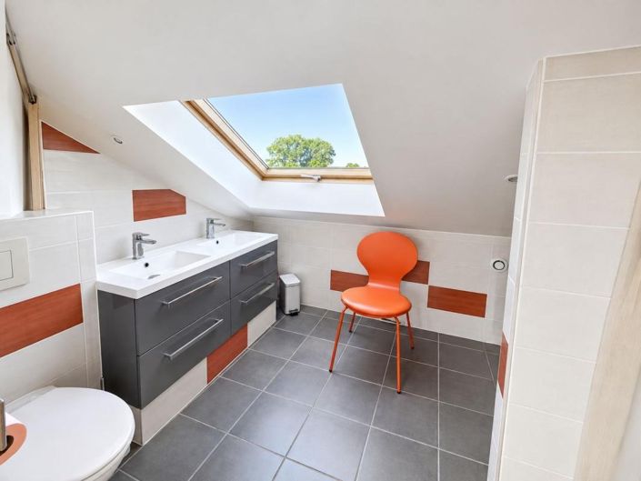 Image No.15-7 Bed House for sale