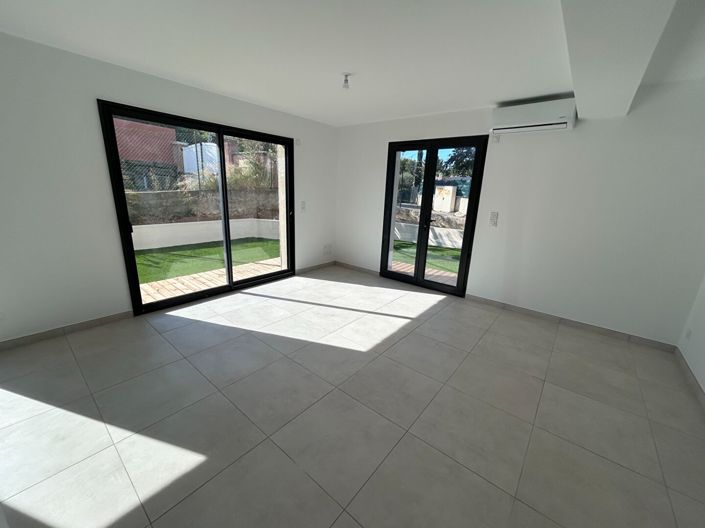 Image No.7-3 Bed House for sale
