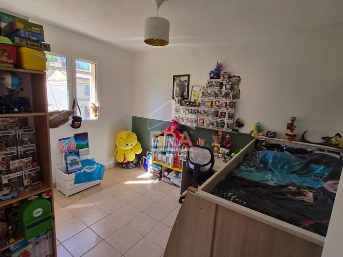 Image No.8-4 Bed House for sale