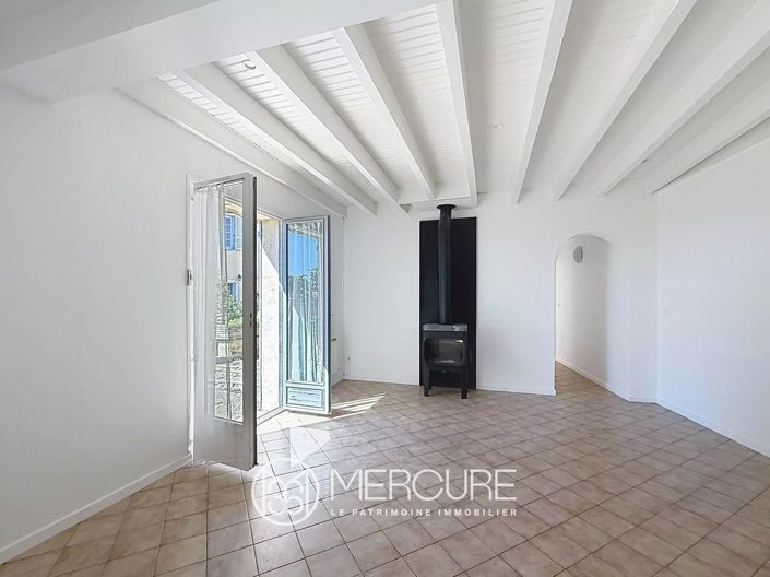 Image No.9-6 Bed House for sale
