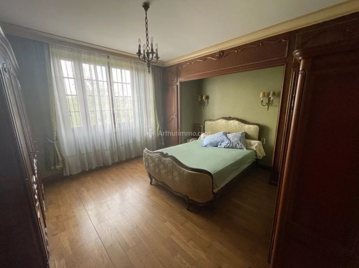 Image No.12-5 Bed House for sale