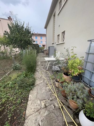 Image No.25-5 Bed House for sale