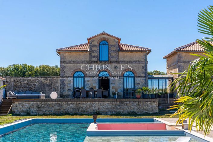Image No.21-6 Bed House for sale