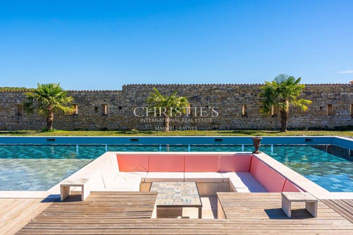 Image No.23-6 Bed House for sale