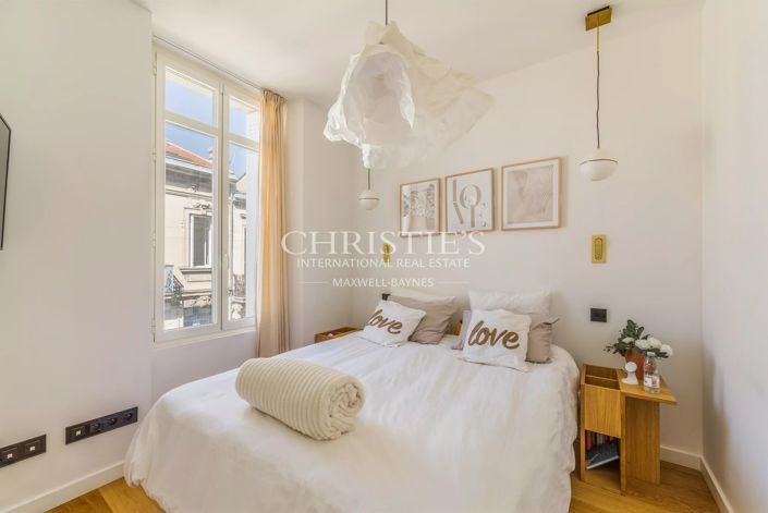 Image No.20-5 Bed House for sale