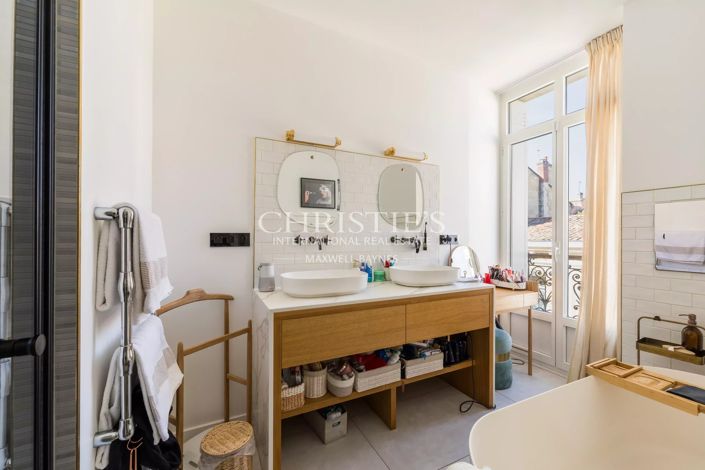Image No.21-5 Bed House for sale