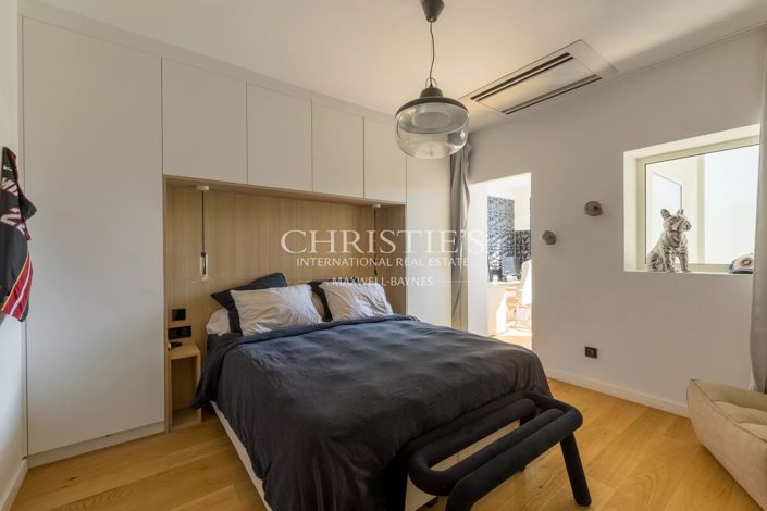 Image No.22-5 Bed House for sale