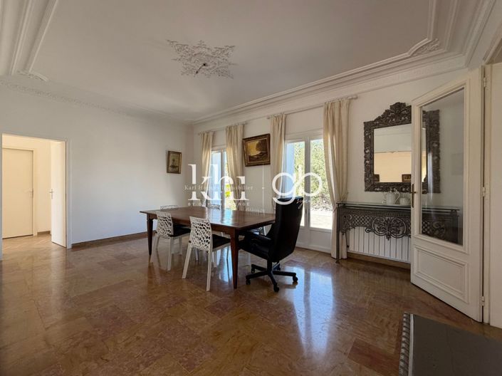 Image No.5-5 Bed House for sale