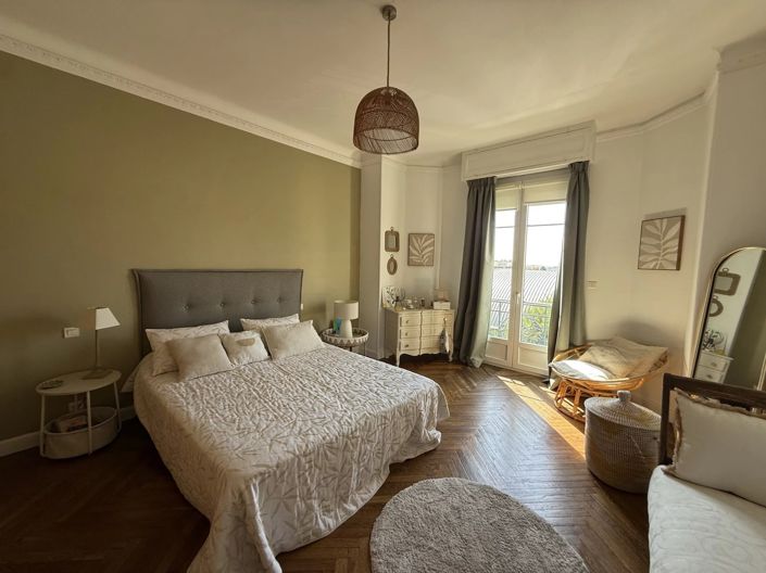 Image No.6-Apartment for sale