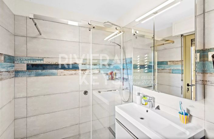 Image No.29-2 Bed Apartment for sale