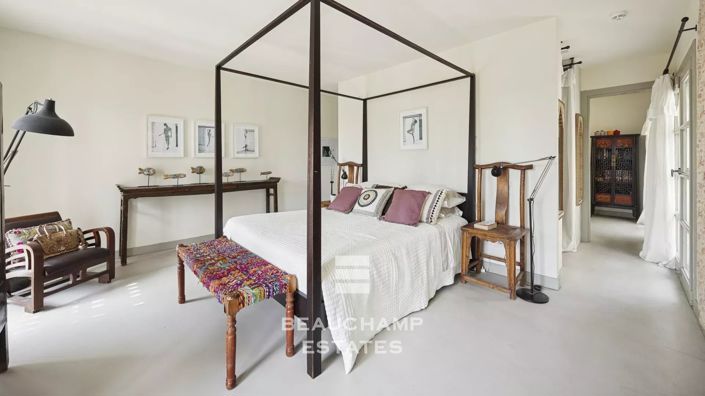 Image No.7-5 Bed House for sale