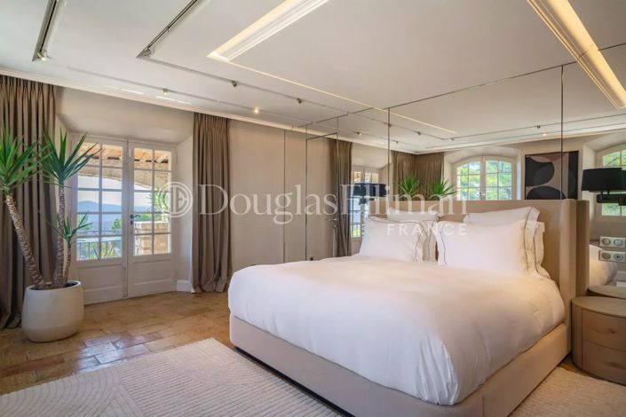Image No.14-7 Bed House for sale