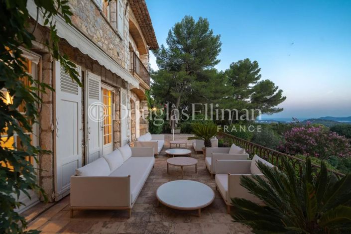 Image No.17-7 Bed House for sale