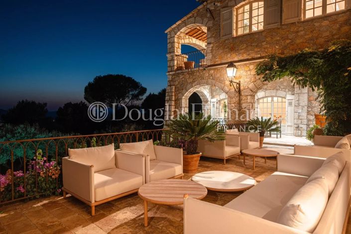 Image No.22-7 Bed House for sale