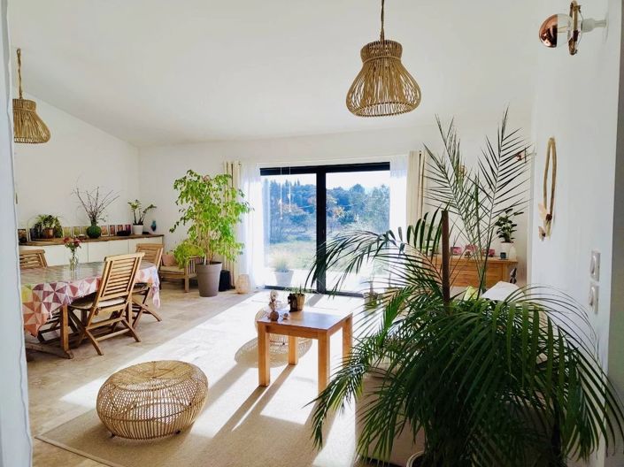 Image No.4-2 Bed House for sale