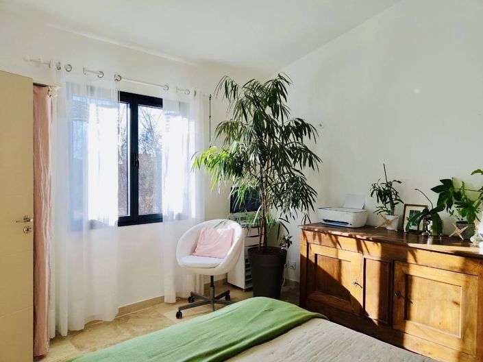 Image No.9-2 Bed House for sale