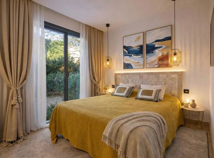 Image No.22-7 Bed House for sale