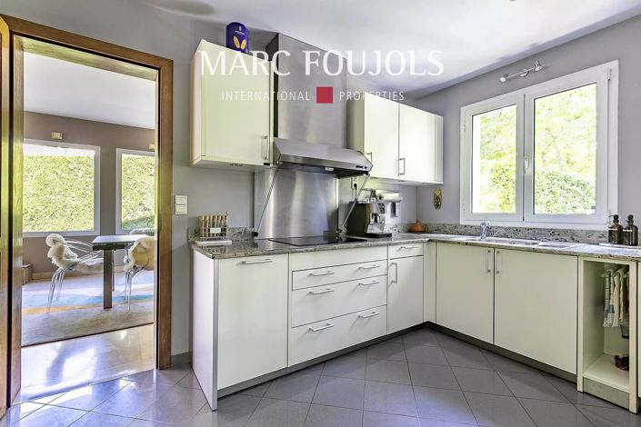Image No.10-3 Bed House for sale