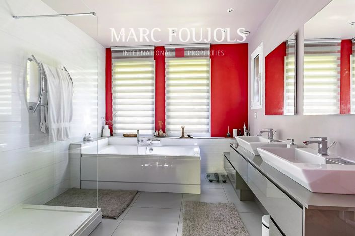 Image No.13-3 Bed House for sale