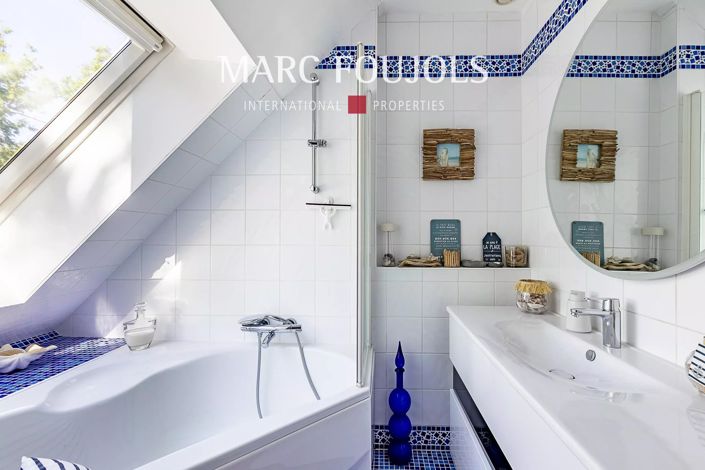 Image No.18-3 Bed House for sale