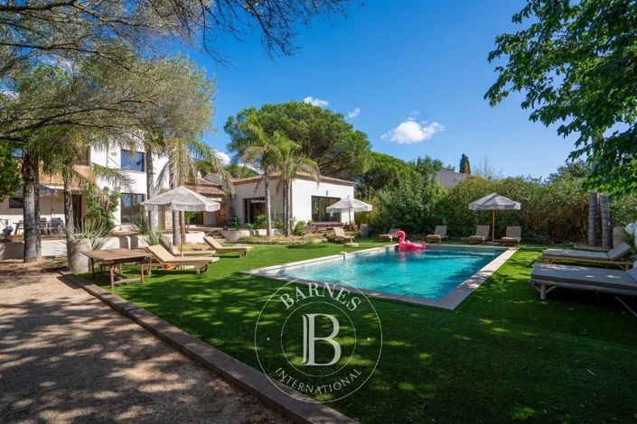 Image No.4-6 Bed House for sale