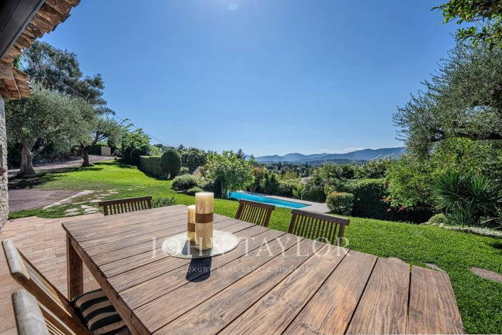 Image No.5-5 Bed House for sale