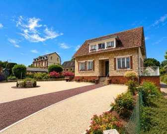 1 - Saint-Valery-en-Caux, House